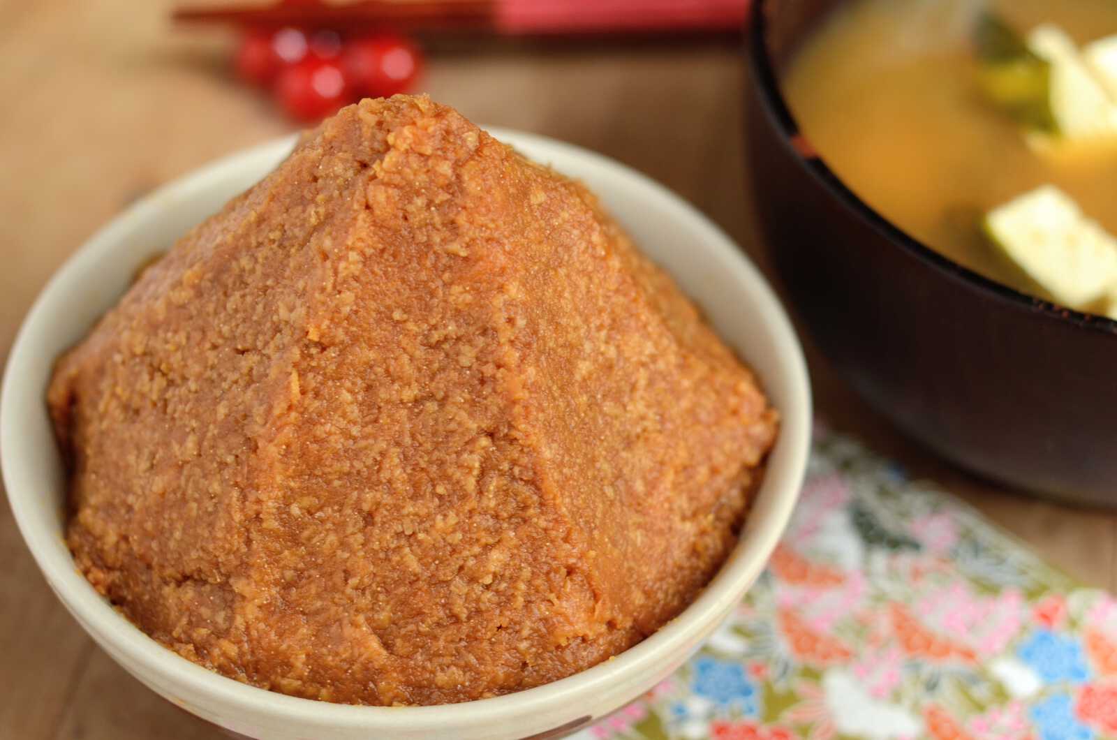 Miso - Comment faire sa pâte miso maison, selon la tradition japonaise  millénaire (recette authentique)